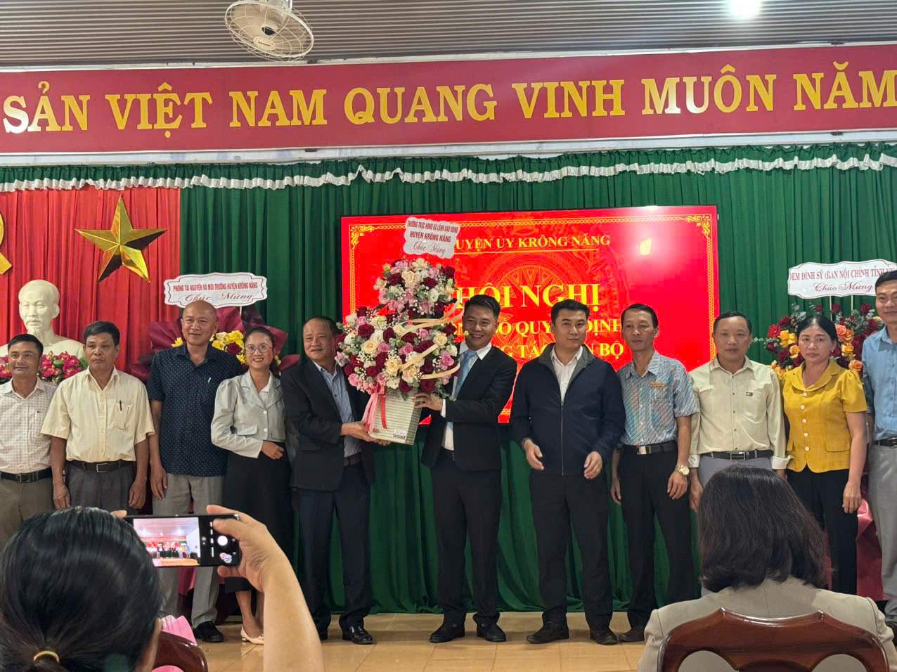 với xã